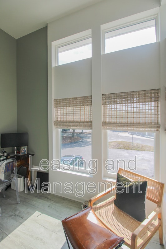 Photo - 271 Alexandra Dr Unit 11
