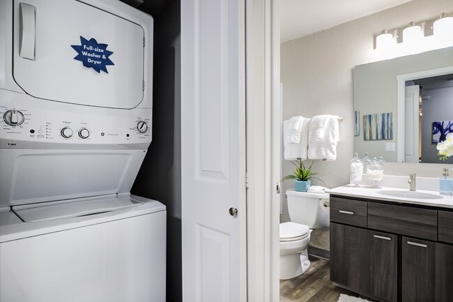 Photo - Knol Apartments