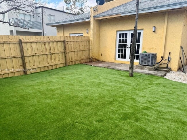 Photo - 1008 NW 2nd Ave