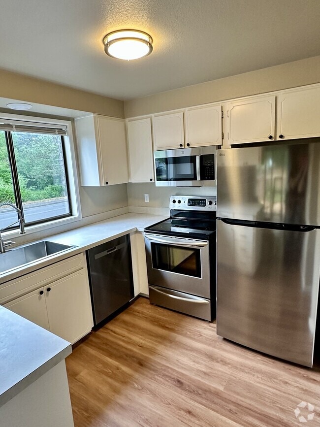 Building Photo - 17170 SW Ivy Glenn St Rental