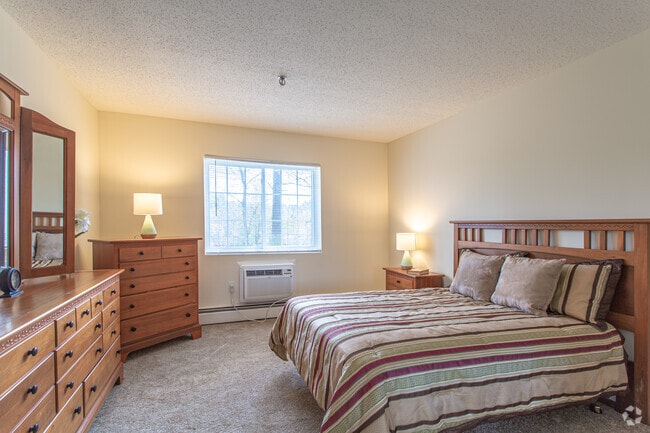 2BR Luxury /1200 sf Bedroom