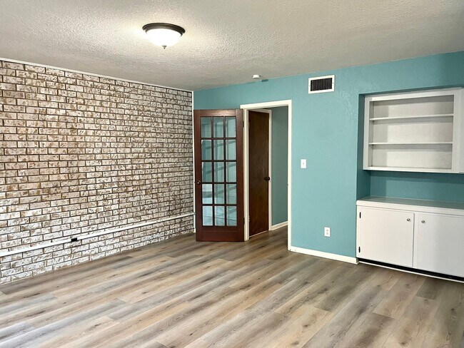 Photo - 70 Chervil Common