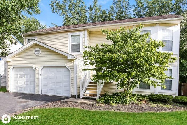 Photo - 469 OAK VILLAGE DR, COLUMBUS, OH 43207