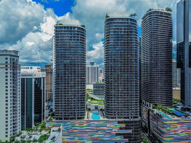 Photo - 45 SW 9th St Unit 3905