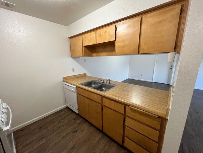 Photo - 1356 Unit 206-2
