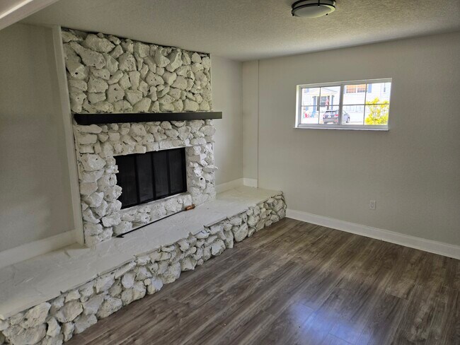 1913 South Blvd Unit B