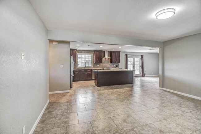 Photo - 21 E McKinley St