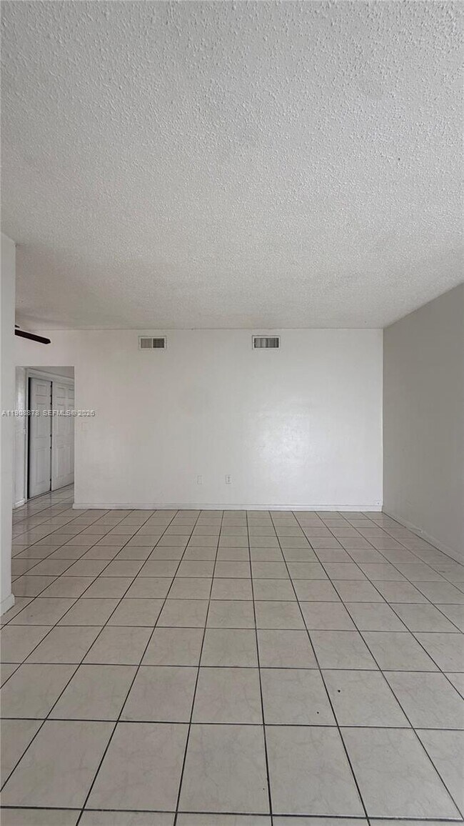 Photo - 7271 Gary Ave Unidad 3