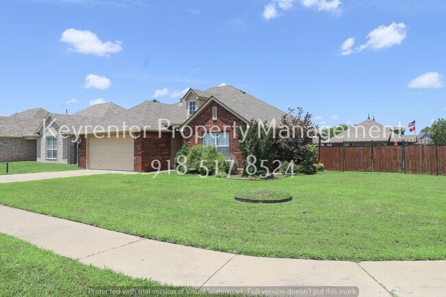 Photo - 3 Bed | 2 Bath in Collinsville!