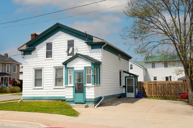 Building Photo - 112 Orange St Unit B