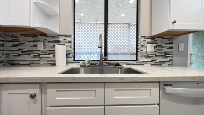 Photo - Spacious and Upgraded Orange 2 Bed 2.5 Bath Townhome with 2 Car Garage