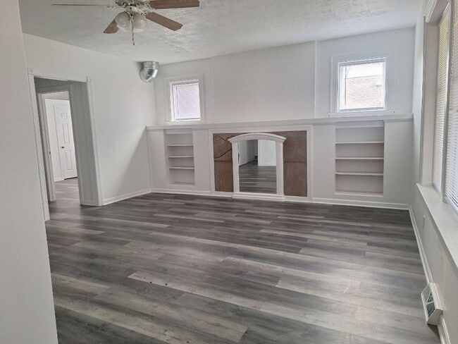 Photo - 320 W 16th St Unit 1