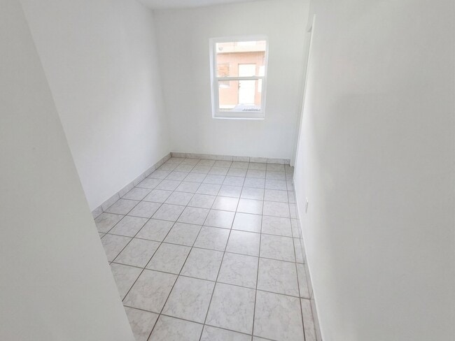Photo - 625 W Ave A Unit 5
