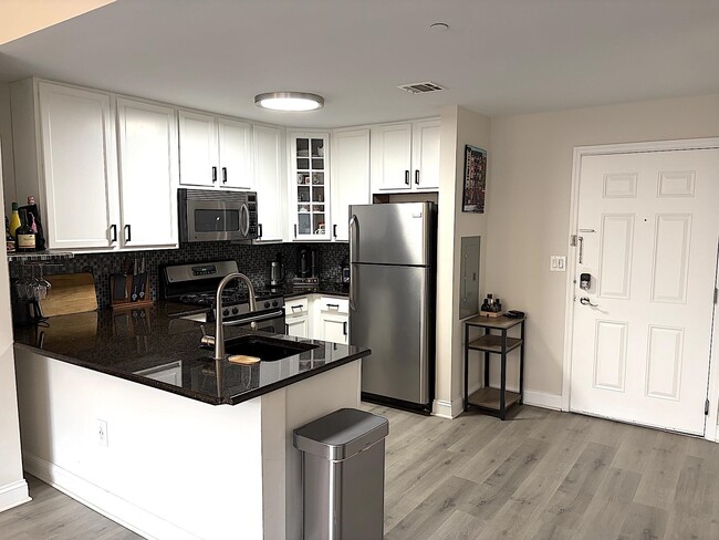 Photo - 4315 Park Ave Unidad 5D