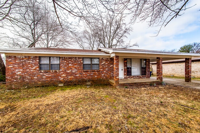 Photo - 17 Chalet St