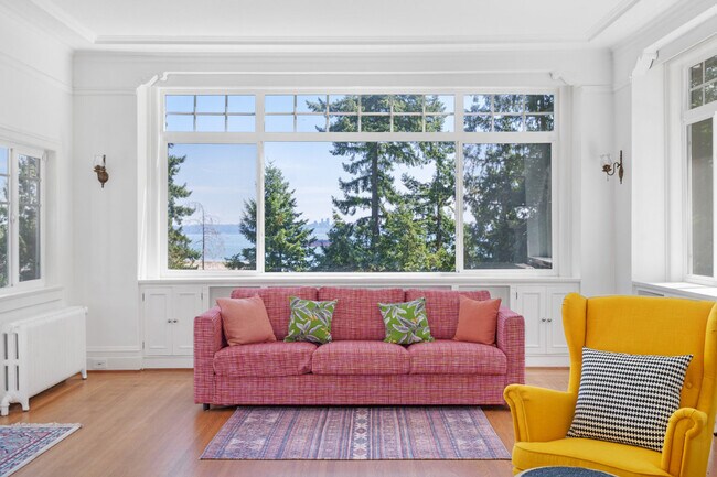 Photo - 4670 Piccadilly S Unit ID1264822P