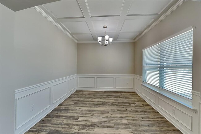 Photo - 12 Ashbridge Ln