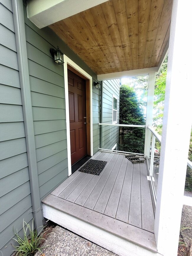 Photo - Beautiful South Hill Home with Bay Views 3...