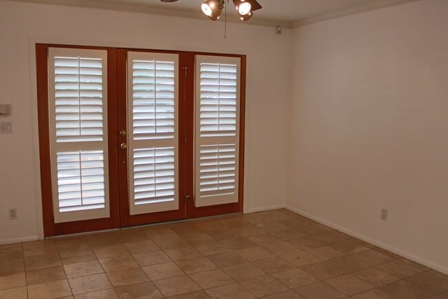 Photo - Immaculate El Matador 2 bedroom, 1 bath unit with private carport area, Available early March 2026