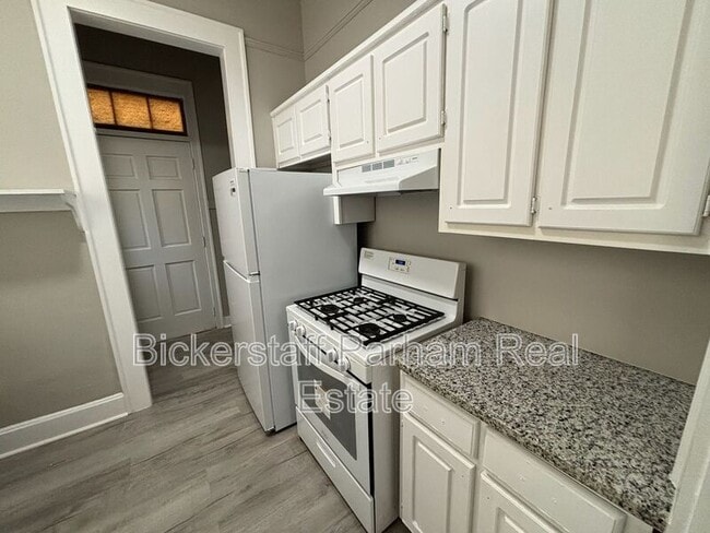 Photo - 1261 Cedar Ave