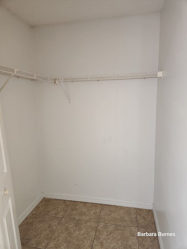 Photo - 1 bedroom 1 bath washer /Dryer included Unit 507