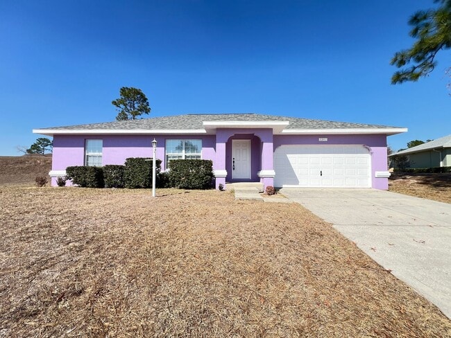 Building Photo - Your 3BD/2BA Peaceful Retreat in the Heart of Ocala!