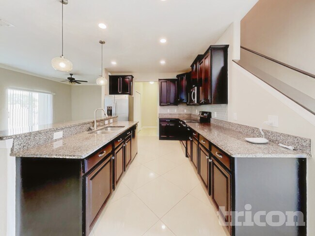 Photo - 13702 Lakemont Dr