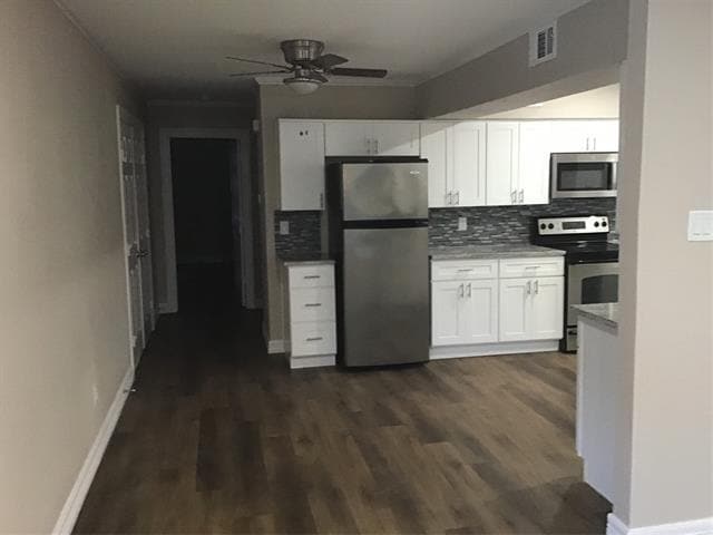 Photo - 904 Spring Valley Plaza