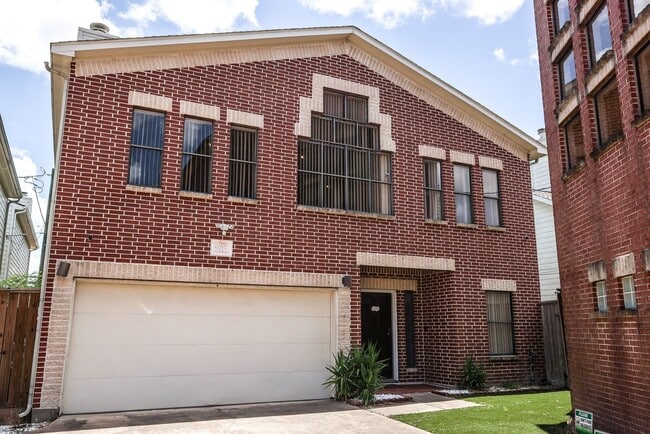 Building Photo - 9715 Riddlewood Ln