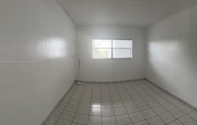 Photo - 2420 Johnson St Unidad 303