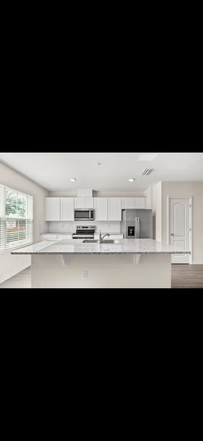 Photo - 2745 Flushing Dr