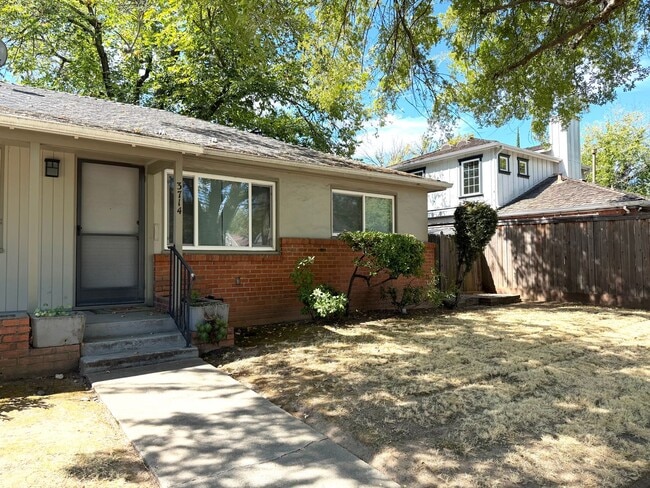 Photo - 3714 Folsom Blvd