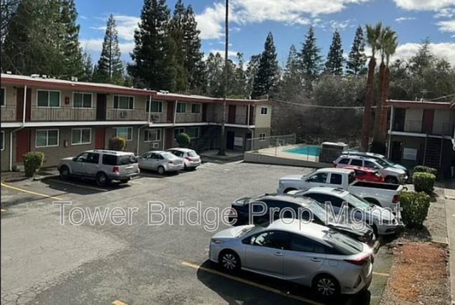 Building Photo - 10616 Fair Oaks Blvd Unit Apt 8