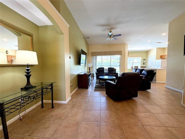 Photo - 8127 Fan Palm Way