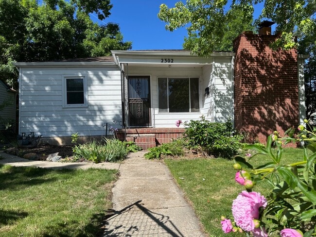 Photo - 2302 Willow Creek Dr