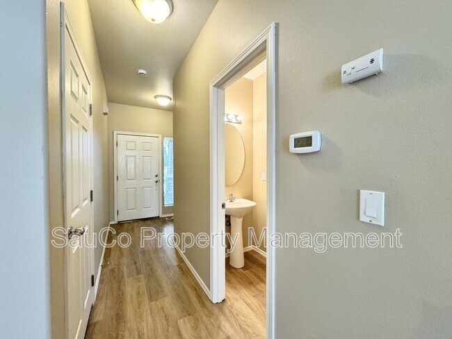 Photo - 4572 SE Olivewood St