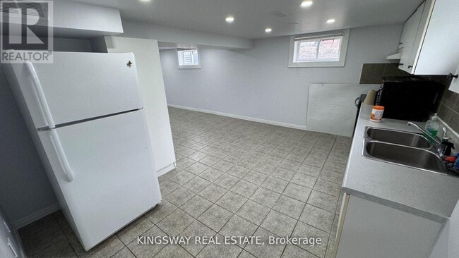 Photo - 65 Park Crescent