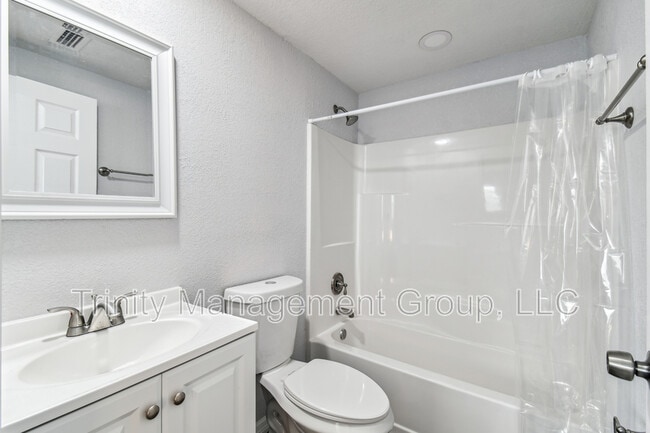 Photo - 10033 Brunswick Ln