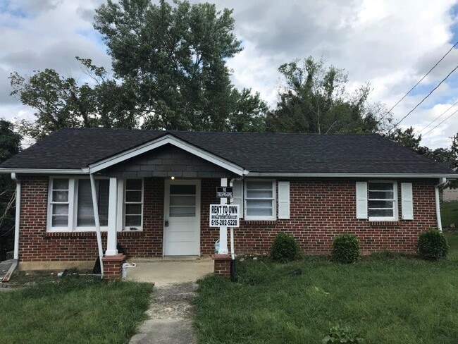 Nice 3 bedroom 1 bath in heart of Woodbury - Nice 3 bedroom 1 bath in heart of Woodbury House