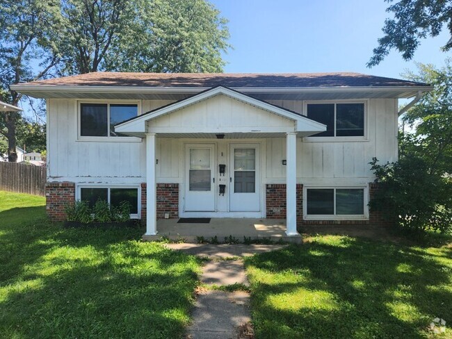 Building Photo - 1008 Linden Dr Rental