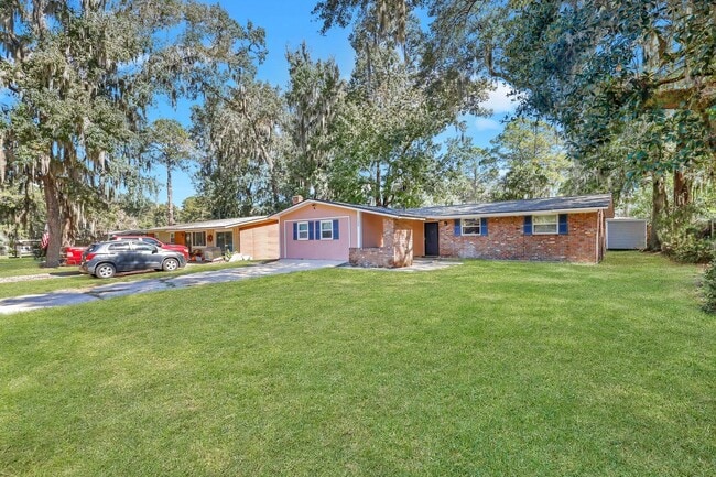 Photo - Ranch Home off of Skidaway Rd.