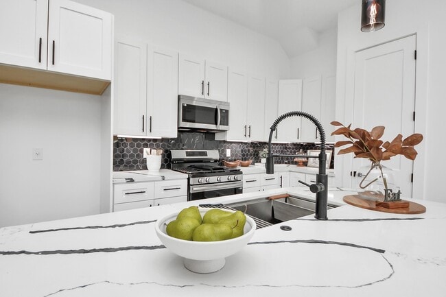 Photo - 5029 Broom St