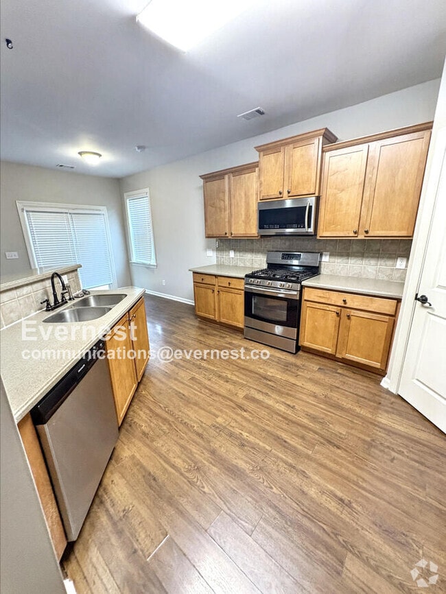 Building Photo - 364 Southgate Dr Rental