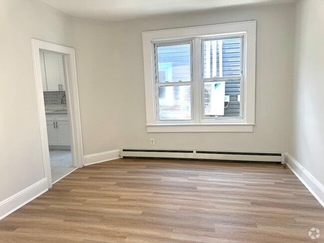 Building Photo - 143 Jericho Tpke Rental