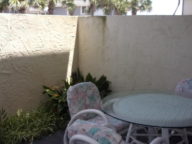 Photo - 5650-5A1A A1A S Unit B107
