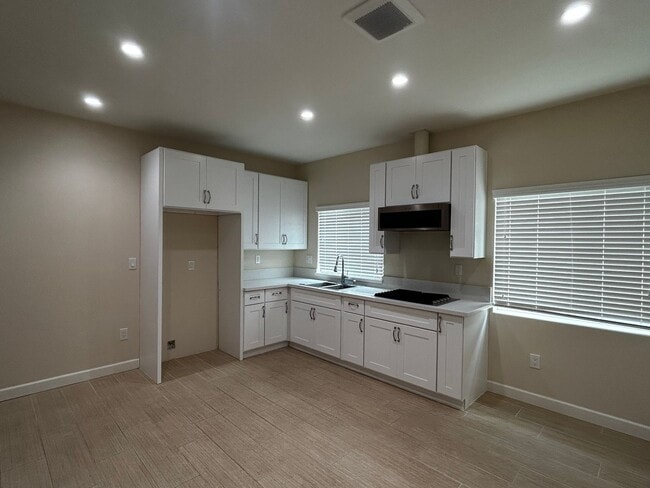 Photo - 306 N Pine St Unit 306 N Pine Street