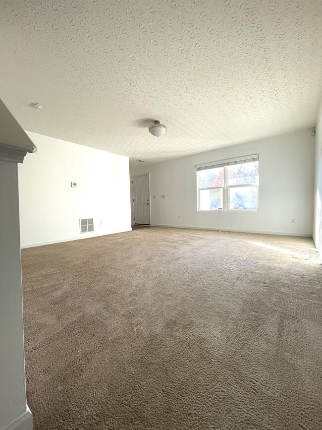 Photo - 1420 Bellow Falls Pl