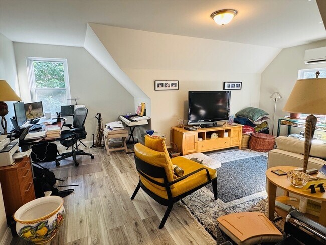 Photo - 136 Academy Hill Rd Unidad 3