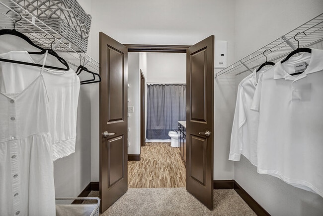 Photo - Urban Crest Apartments