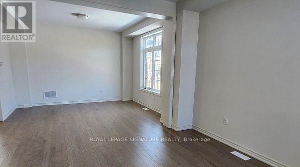 Photo - 46 Sandhill Cres